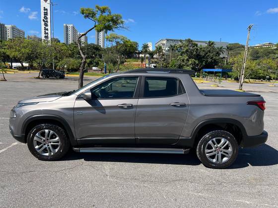 FIAT TORO 2.0 16V TURBO DIESEL FREEDOM 4WD AT9